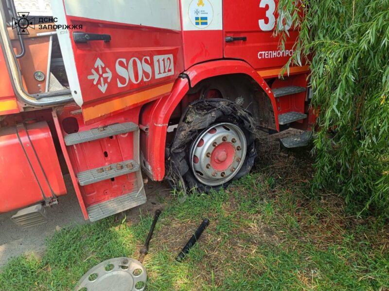 Росіяни вдарили по пожежній частині на Запоріжжі