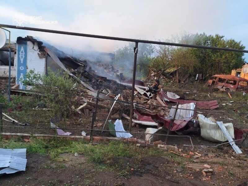 Росіяни вдарили по селу на Запоріжжі: загинули троє жінок