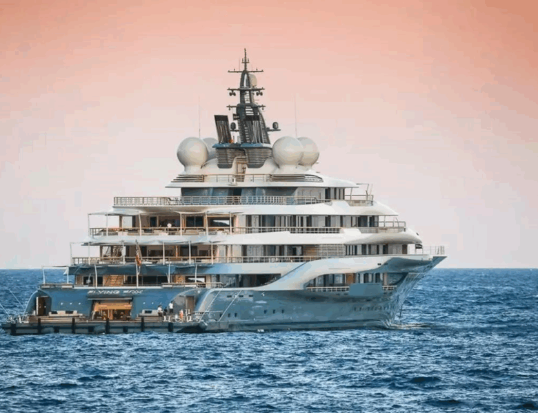 Російський мільярдер продав яхту вартістю $450 млн принцу з ОАЕ – ЗМІ