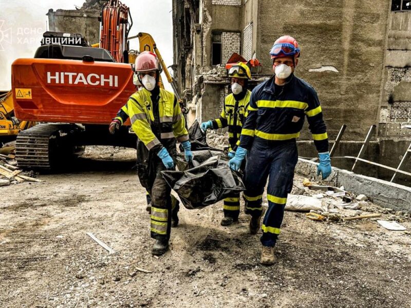 Шестеро загиблих: у Харкові завершилася пошукова операція після удару РФ