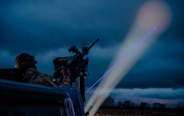 Сім ракет та сотні дронів: сили ППО відбили масовану атаку РФ