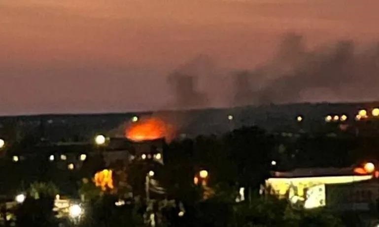 Соцмережі: В РФ на моторному заводі вибухнула фура