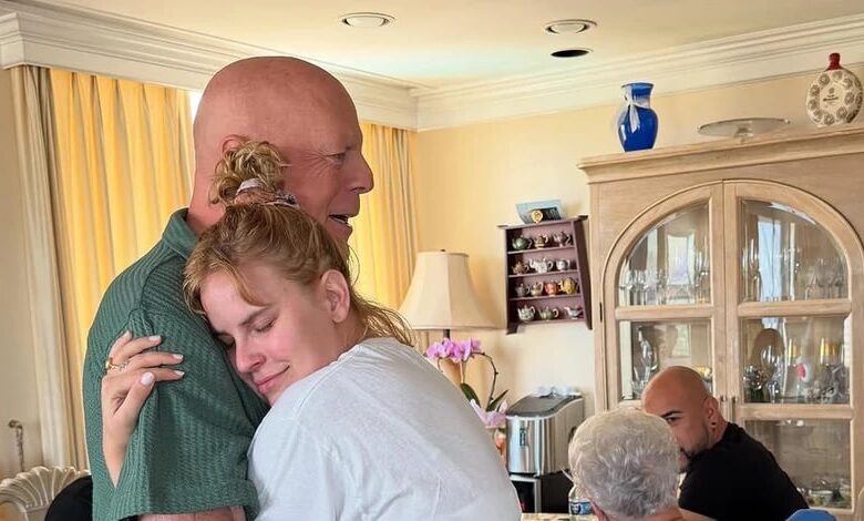 Таллула Вілліс показала рідкісні фото з хворим батьком