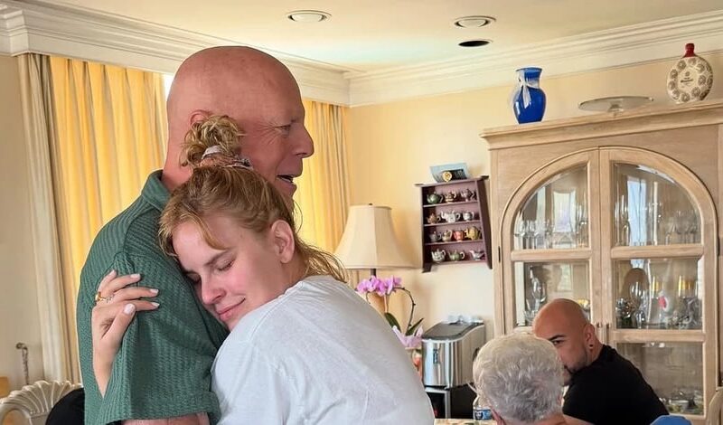 Таллула Вілліс показала рідкісні фото з хворим батьком