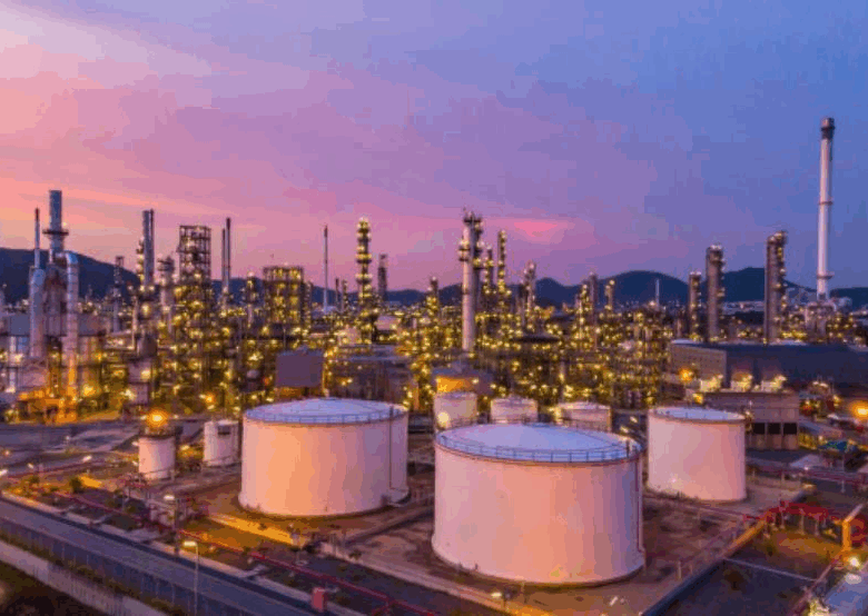 Ціни на нафту підскочили на тлі атаки Ізраїлю на Іран