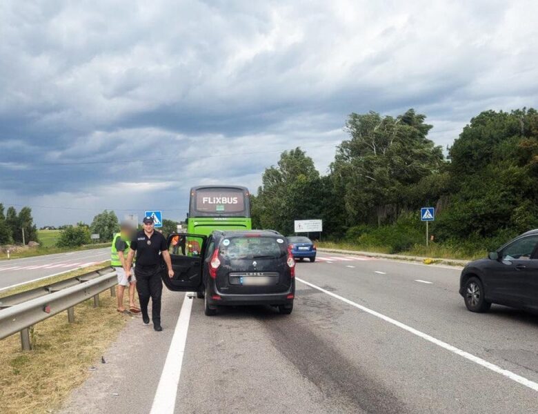 У ДТП біля Рівного постраждали троє дітей