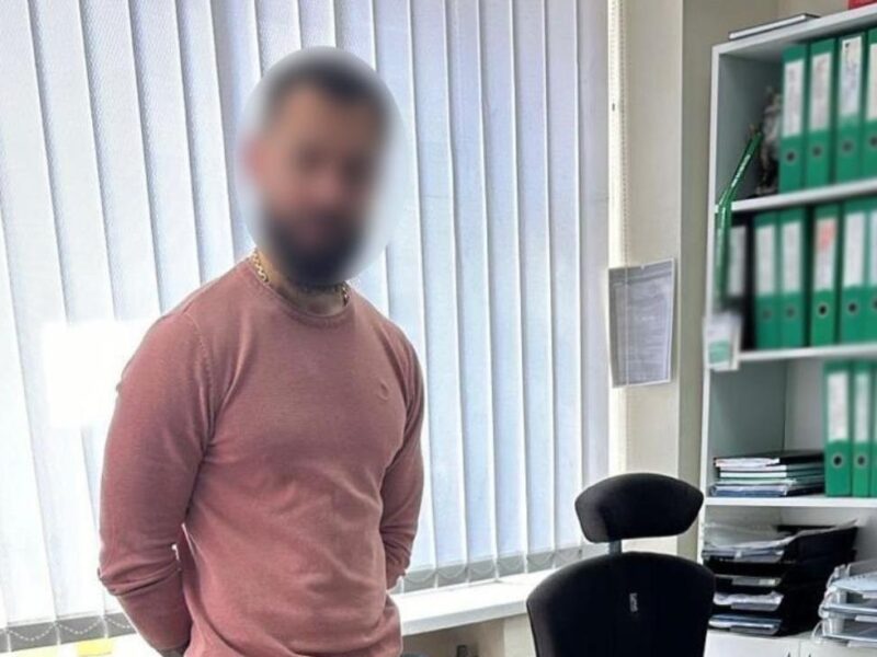 У Києві працівник МВС торгував “красивими” автомобільними номерами