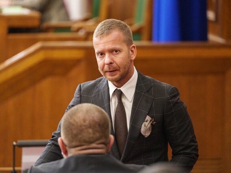 У Латвії затримали проросійського депутата Рослікова