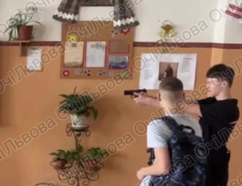 У Львові учень стріляв у школі з пневматики
