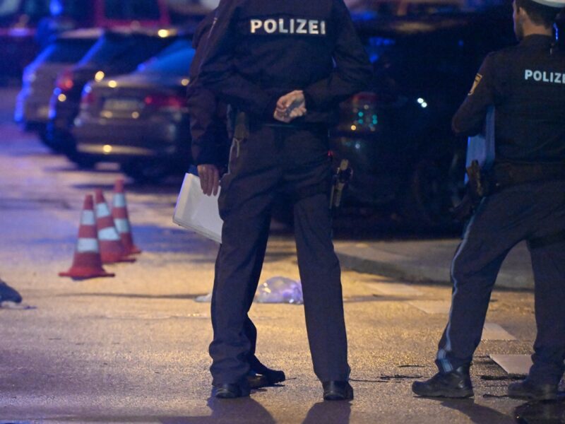 У Мюнхені застрелили жінку, що нападала з ножем на перехожих