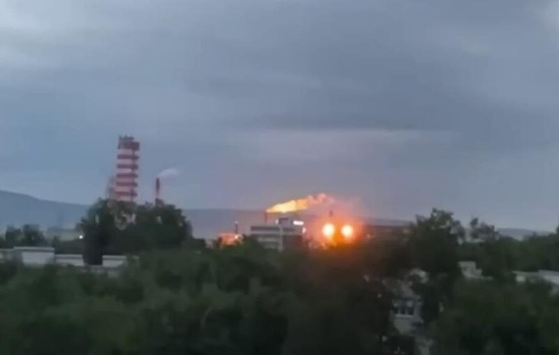 У РФ БПЛА атакували завод Азот