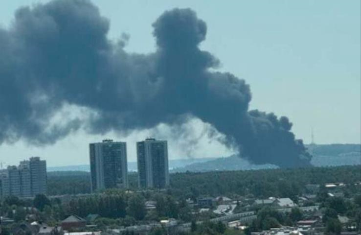 У російській Казані спалахнула потужна пожежа