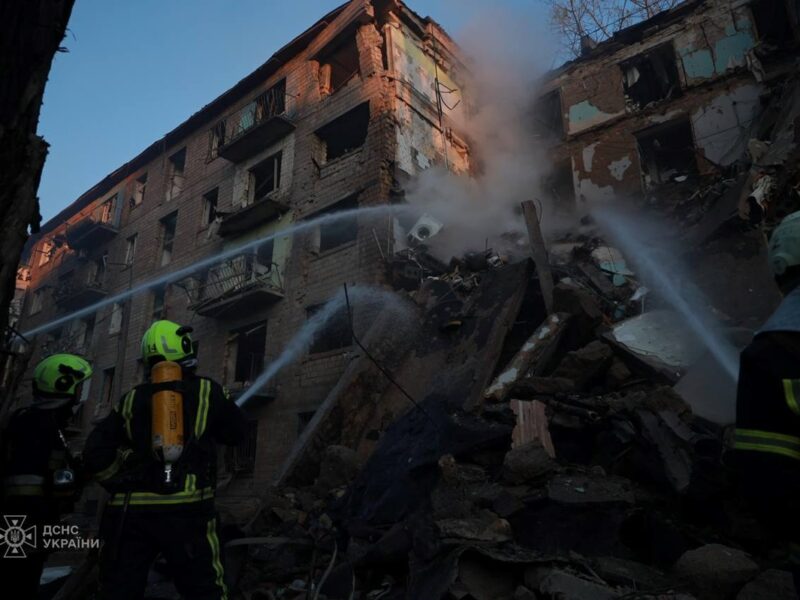 У зруйнованому будинку в Києві вже п’ять загиблих