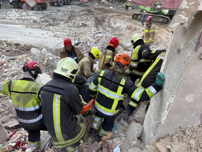 Удар по Києву: кількість загиблих знову зросла