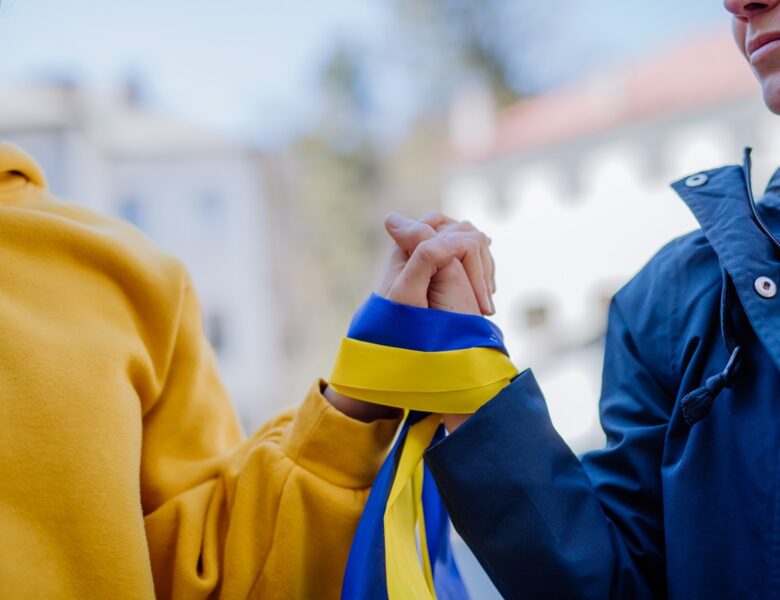 Українці визначилися щодо “передачі” Росії окупованих територій