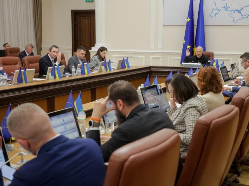 Уряд вирішив збільшити видатки на 449 млрд