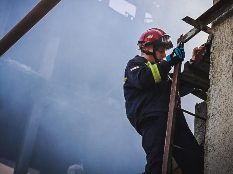 В Харкові ліквідовано пожежу на підприємстві після обстрілу 7 червня