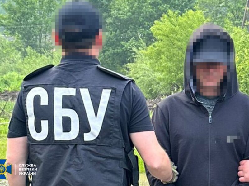 В Україні затримано торговців трофейною зброєю