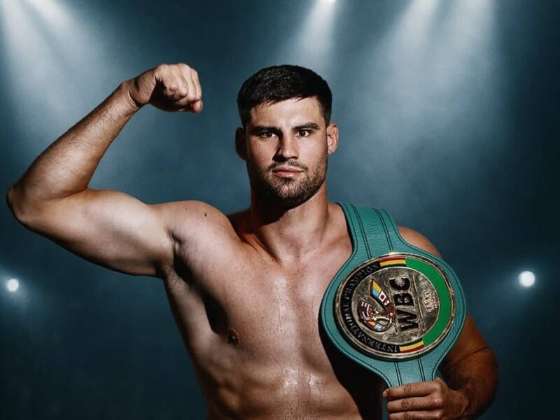 Видовище буде жорстким: Новицький поділився деталями бою з Сіренком