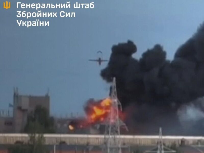 Виготовляє антени для “шахедів”: Генштаб підтвердив ураження заводу в РФ