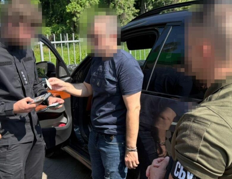 Викрито посадовців, що привласнили понад 60 млн грн на авто для ЗСУ