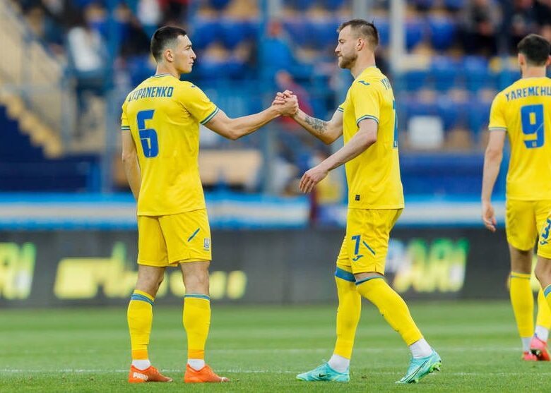 Ярмоленко та Степаненко показали свій веломарафон під час відпустки