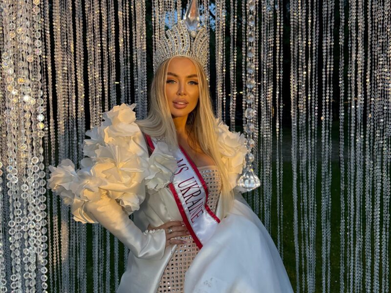 Юліанна Дружиніна з Луцька стала “Mrs. Ukraine World International”