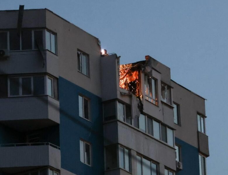 З’явилися фото наслідків атаки на Харків