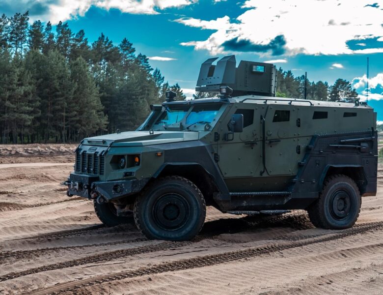 ЗСУ отримають новий бронеавтомобіль Варта-2