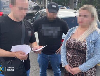 Чергових ділків з КМДА було затримано на хабарі столичним главком СБУ