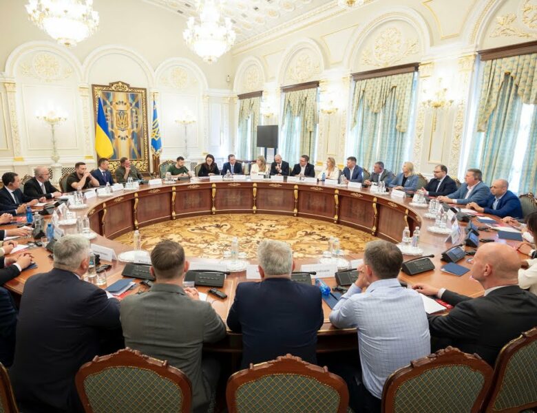 Володимир Зеленський зустрівся з представниками компаній – членів Американської торговельної палати