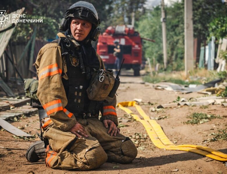 1 людина поранена, 10 врятованих, пошкоджено 43 будинки: наслідки  удару по Дружківці на Донеччині