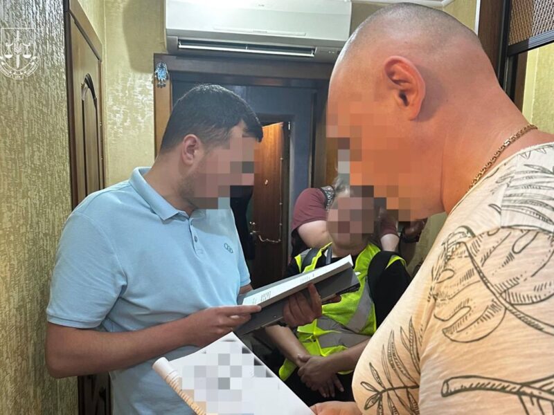 Адвокат пропонував  мільйон доларів за звільнення підзахисного