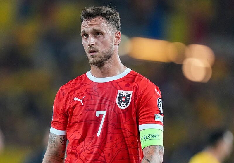 Арнаутович розплакався під час офіційної презентації в новій команді