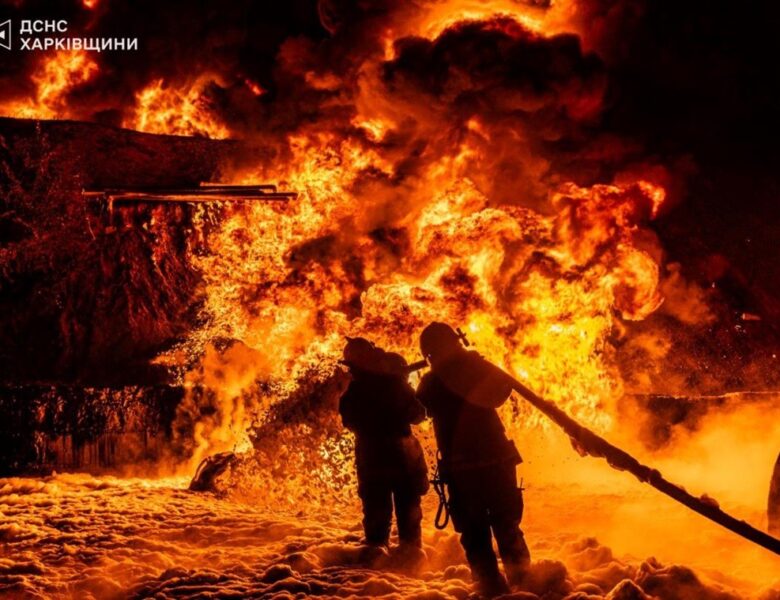 Атака РФ: у Чугуєві велика пожежа, 11 поранених