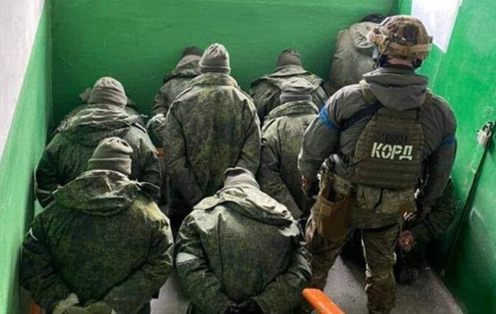 Більшість звільнених з полону росіян не дожили й до року – розслідування