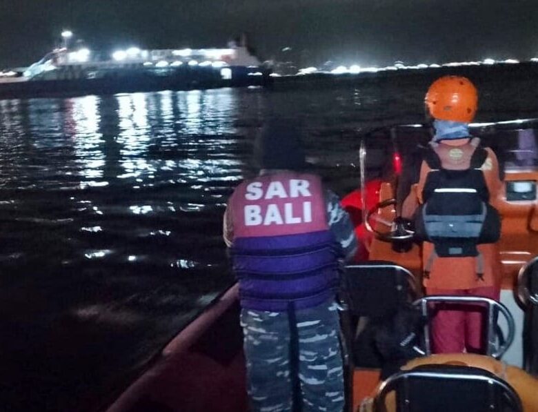Біля берегів Балі затонув пором з 65 людьми