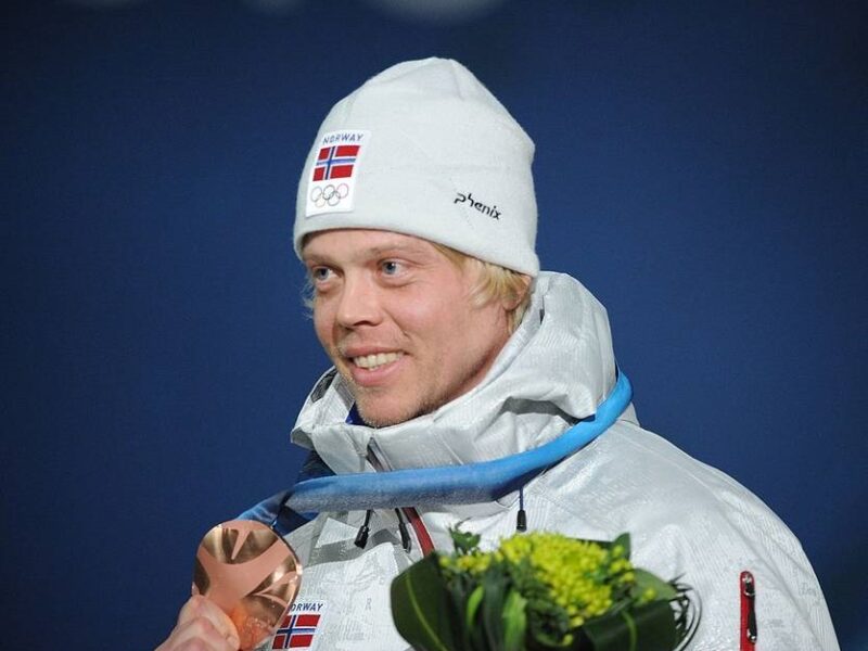 Блискавка обірвала життя: загинув призер Олімпіади