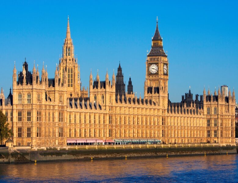 Британія розширила санкцій список росіян