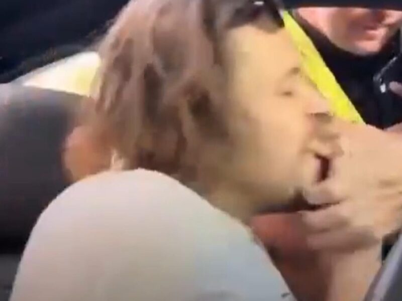 Був у розшуку ТЦК: в Києві водій укусив поліціянта