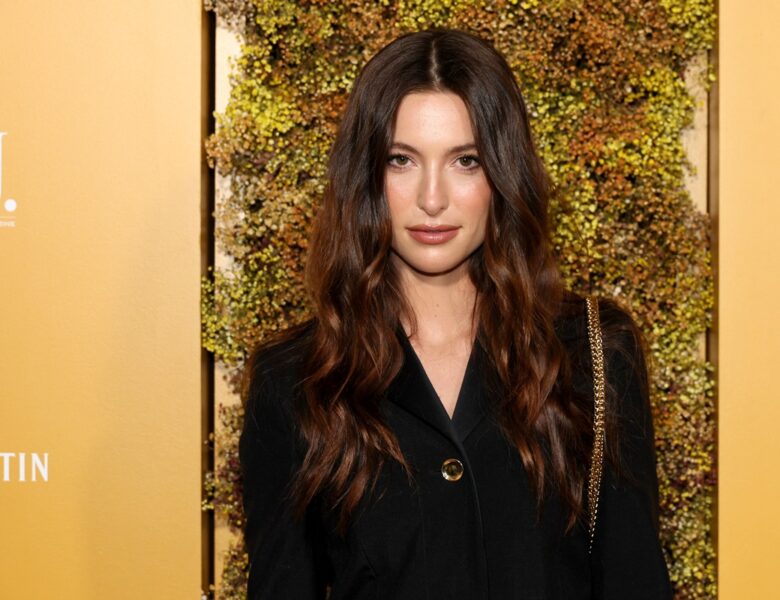 Донька Стіва Джобса виходить заміж