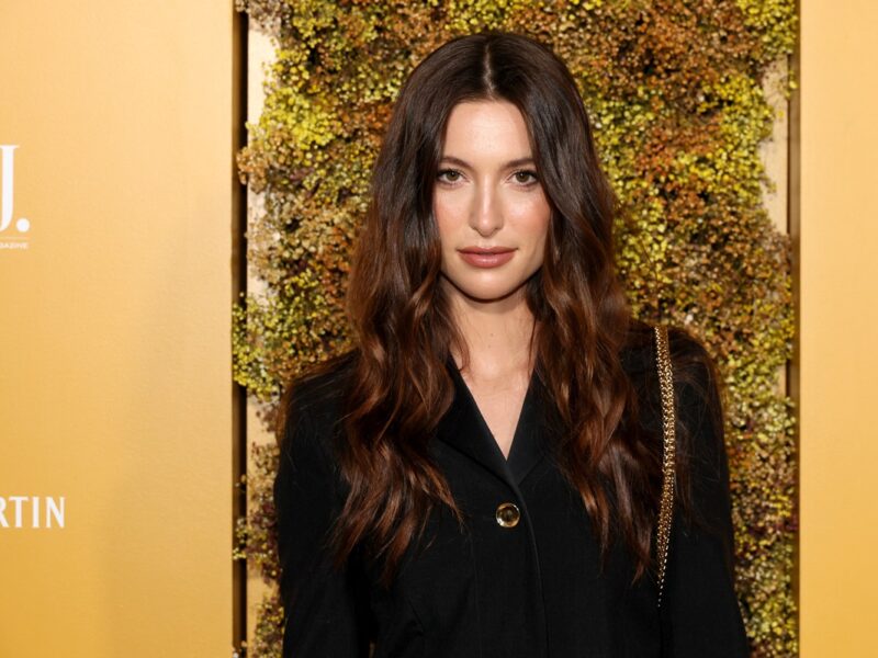 Донька Стіва Джобса виходить заміж