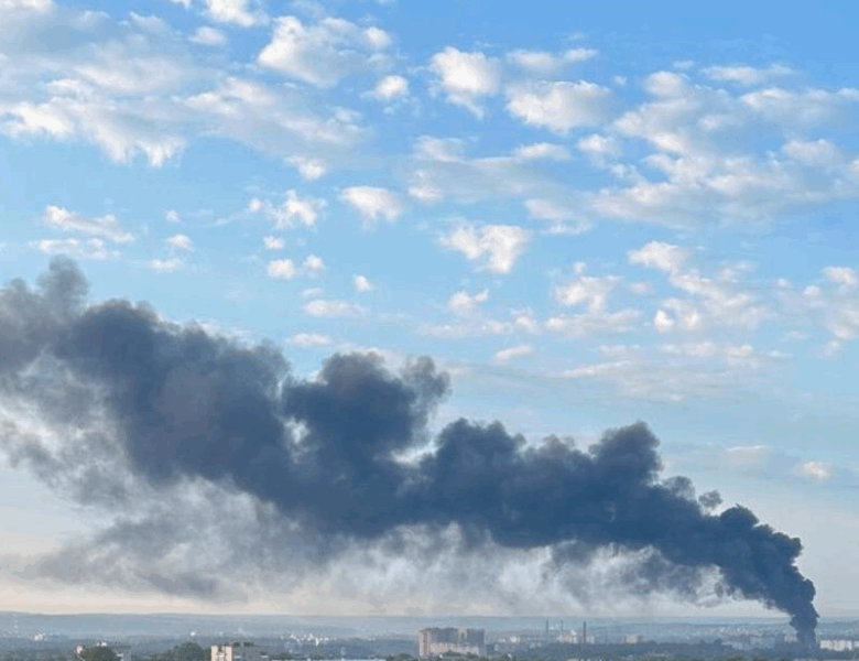 Дрони вразили два військові заводи РФ – соцмережі