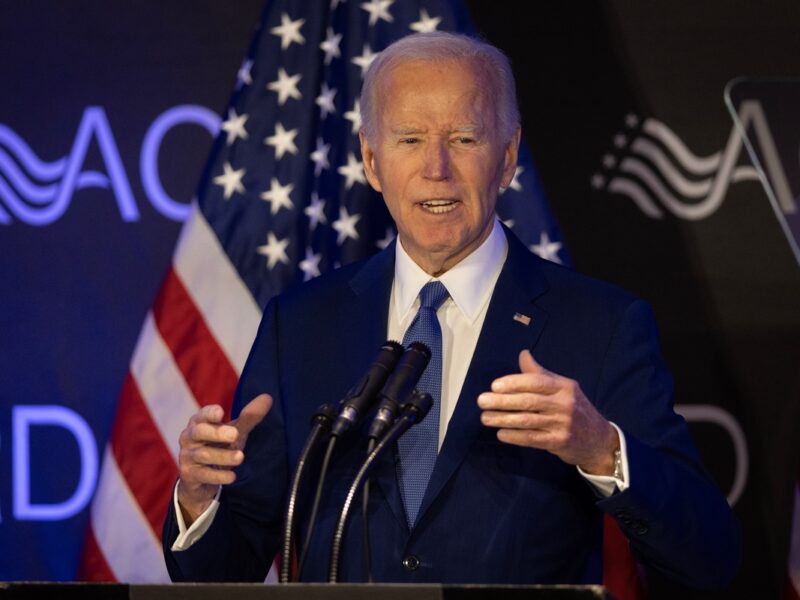 Джо Байден продав права на свої мемуари за $10 млн