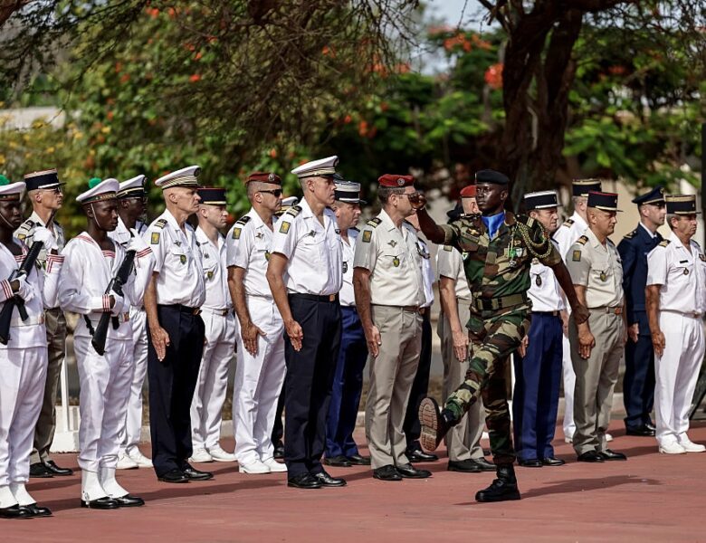 Франція повністю вивела війська із Сенегалу