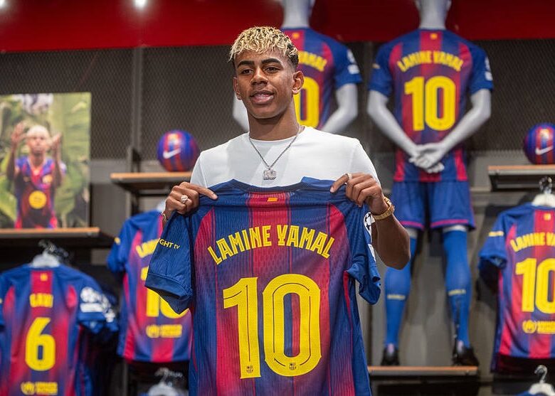 Футболки з Ямалем стали рекордсменами з продажу Барселони