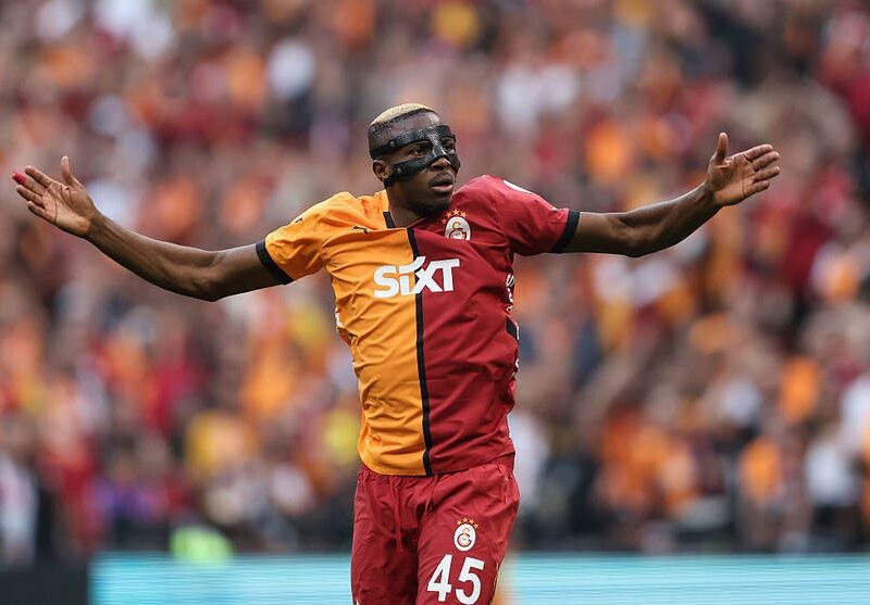 Галатасарай може дозволити собі викупити Осімгена, якщо оплатить частинами