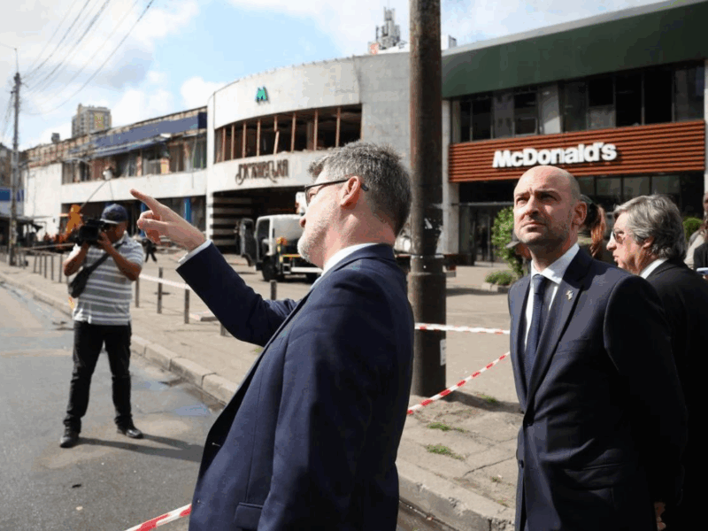 Глава МЗС Франції прибув до Києва