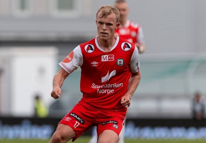 Голодним не залишився: футболіст у Норвегії отримав їстівну нагороду