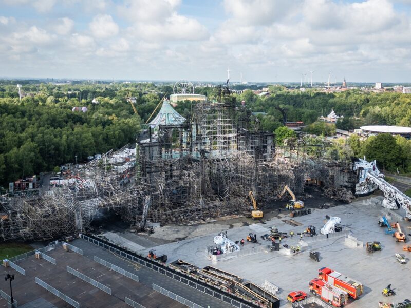 Головна сцена Tomorrowland згоріла за два дні до старту